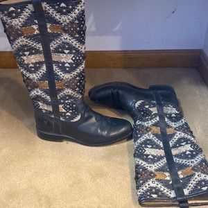 Frye boots lightly worn